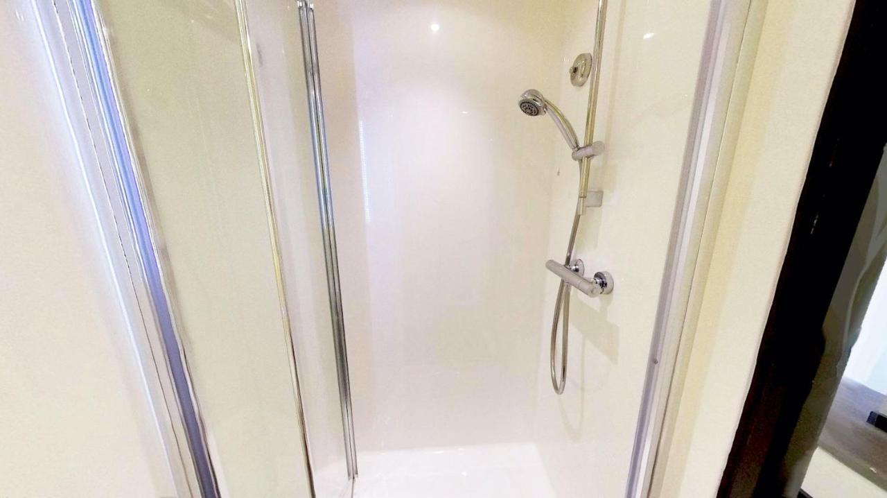 Vibrant Ensuite Rooms, London - Sk Exterior photo